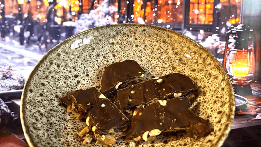 No-Bake Snickers Inspired Peanut Date Bars - Tom & Jenny's